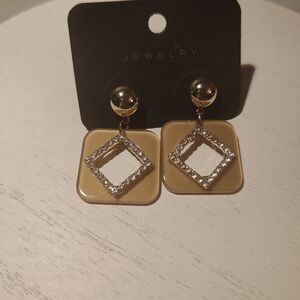 Elegant Gold and Cream Square Earrings